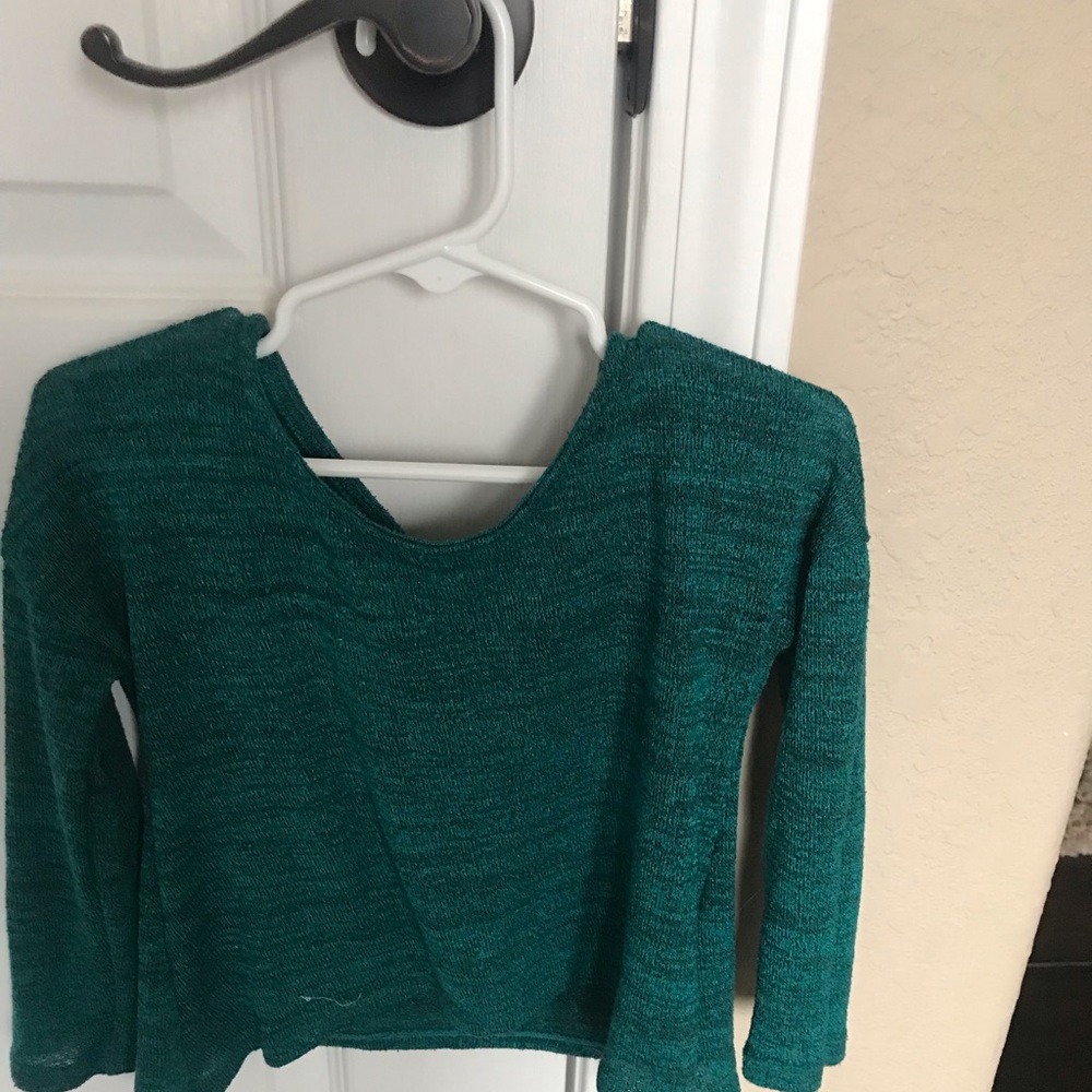 Green long sleeve shirt